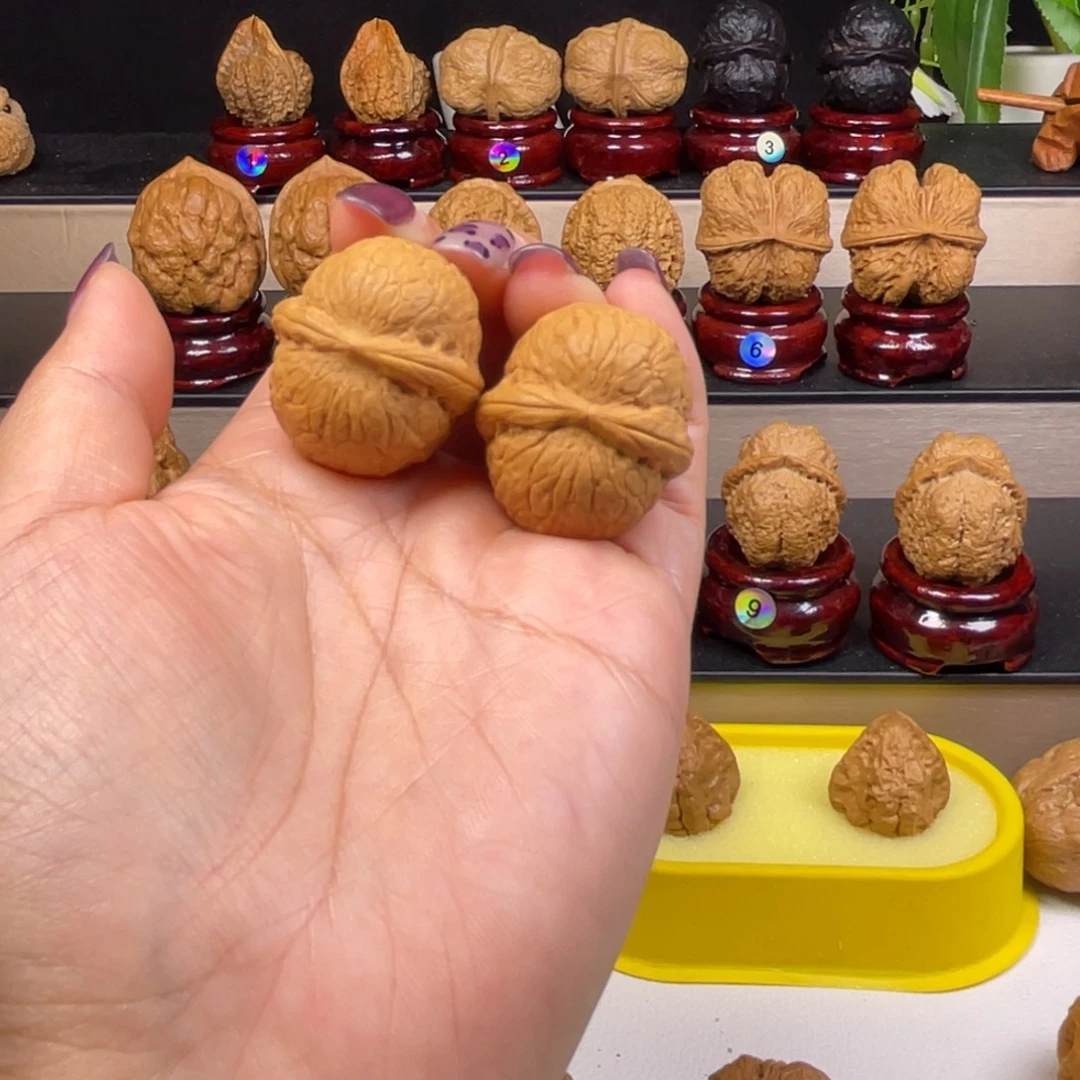 文玩核桃把件蛇皮球W5