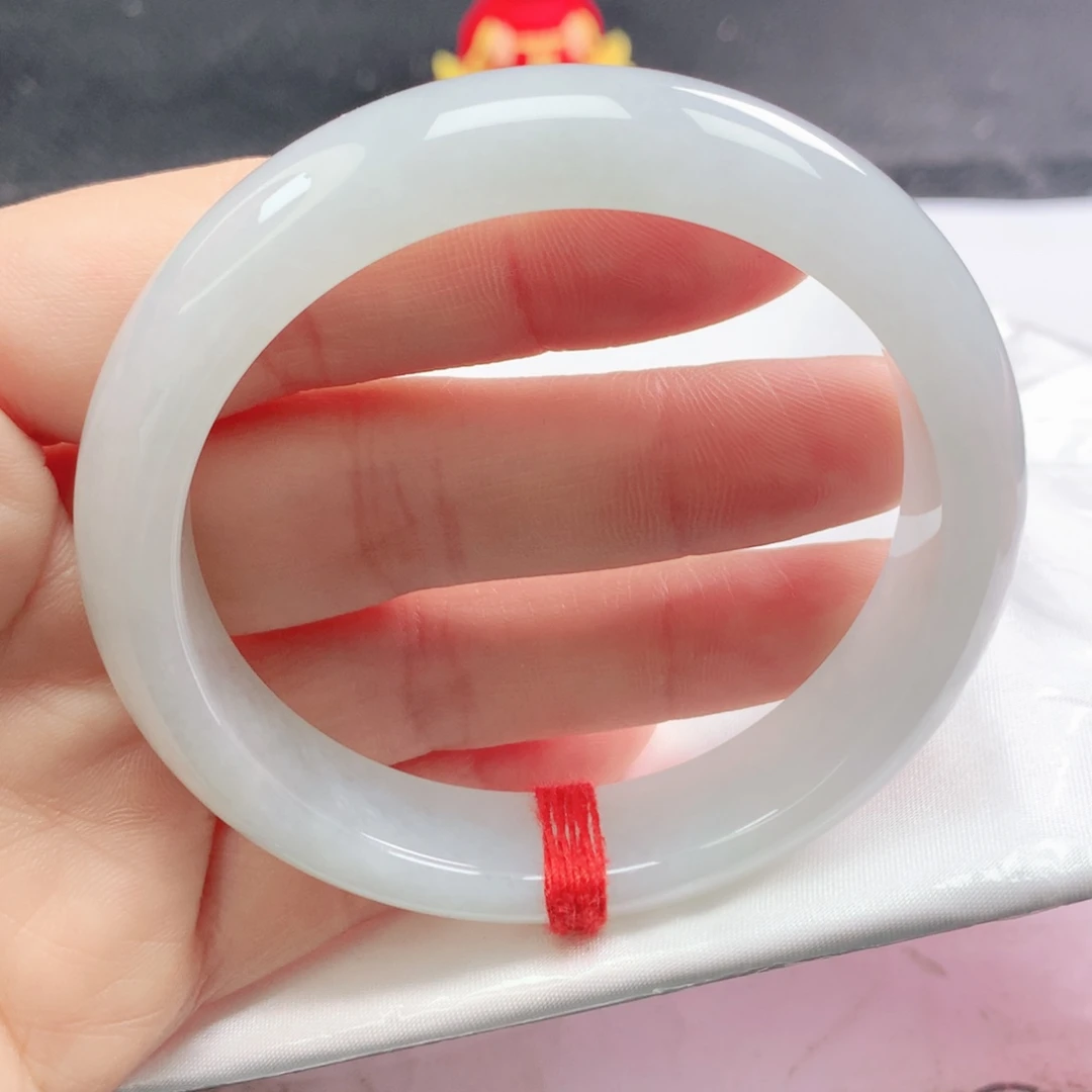 翡翠未镶嵌手镯正