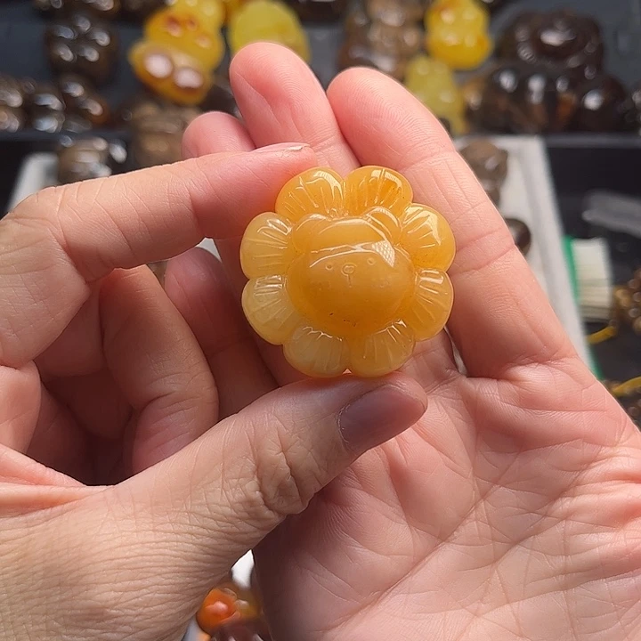 琥珀颈饰未镶嵌俄料白花