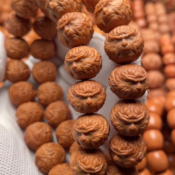 猴头核桃吊坠老****厂斗战胜佛