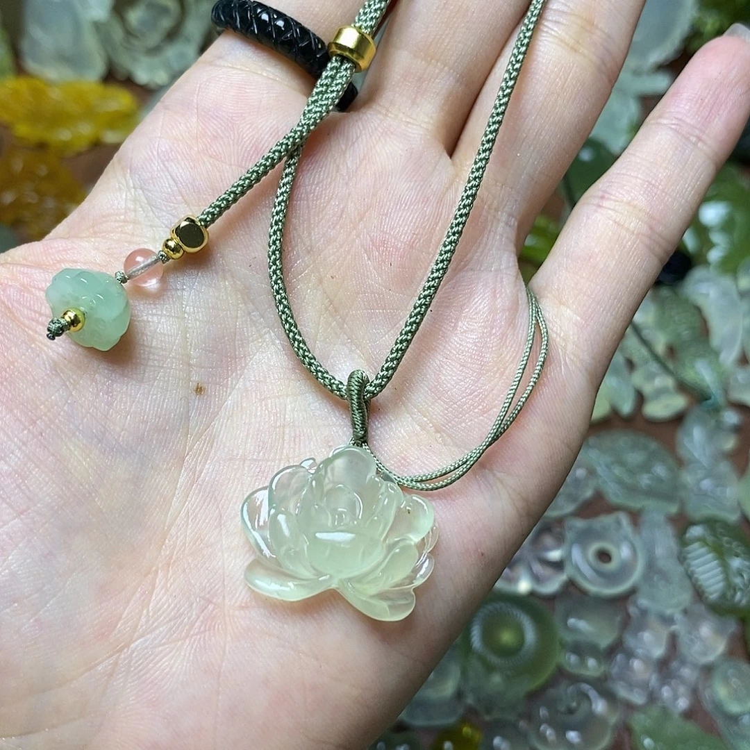 蛇纹石玉未镶嵌项链
