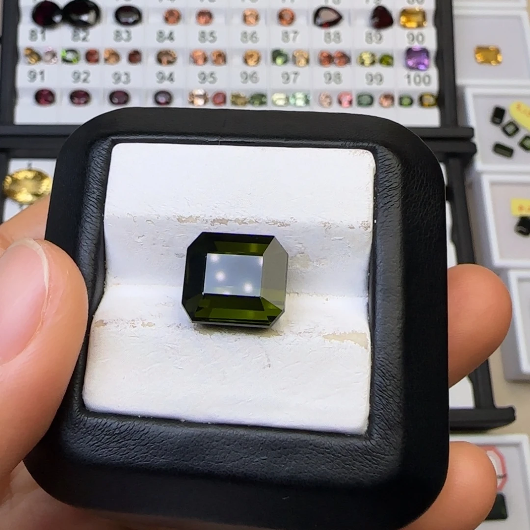 珠宝半成品未镶嵌碧玺天然 10克拉