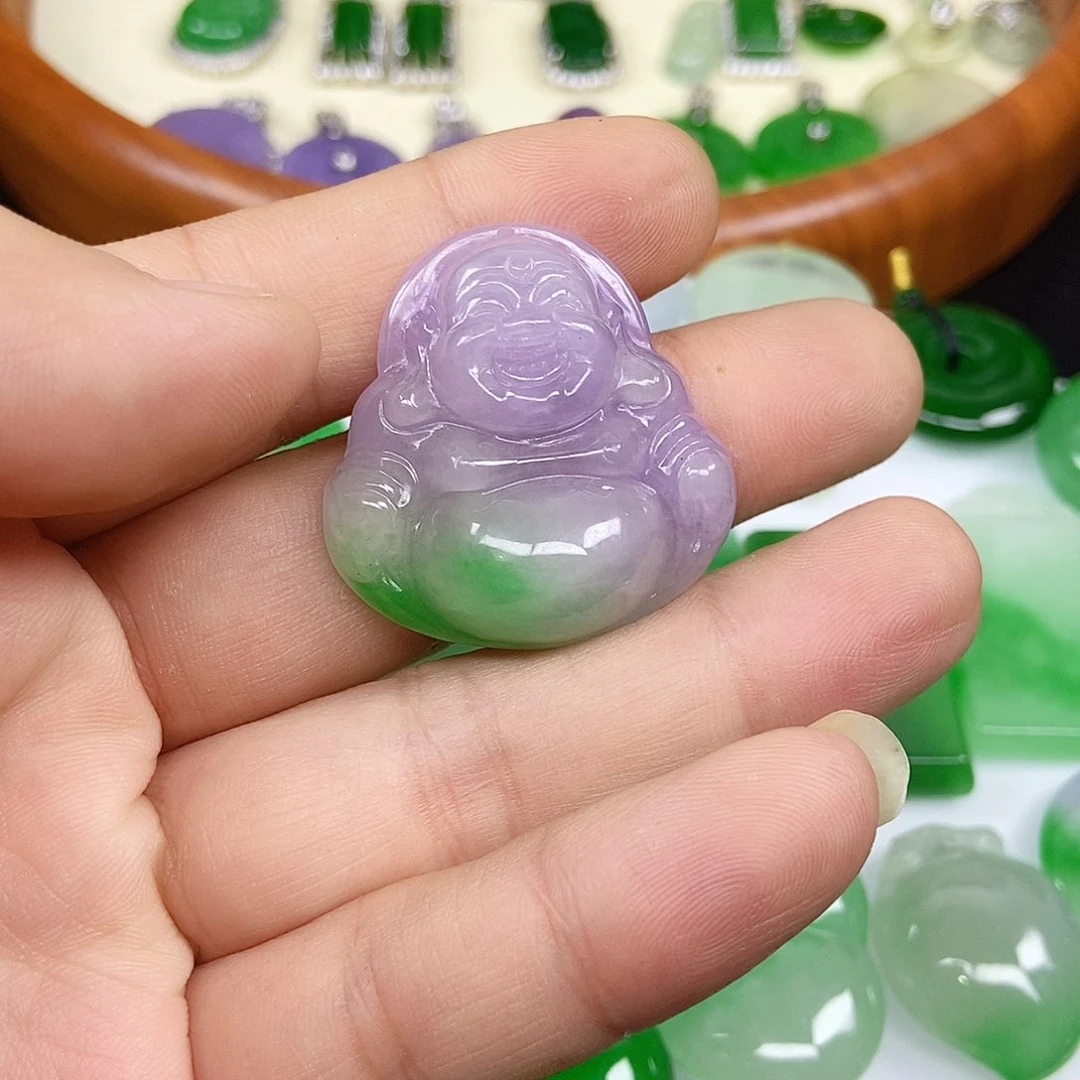 翡翠未镶嵌颈饰佛公