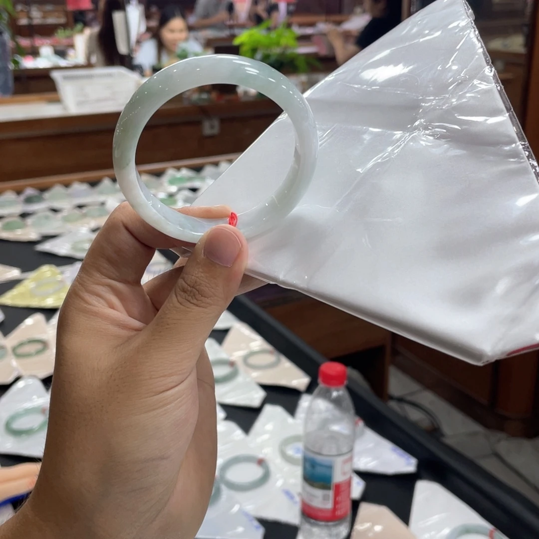 翡翠未镶嵌手镯翡翠手镯