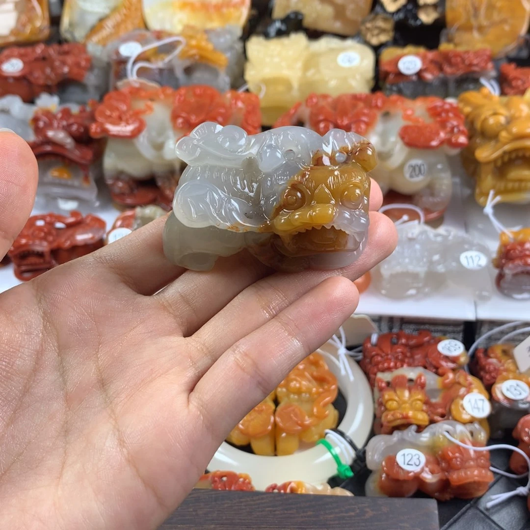 石英质玉（黄龙玉）未镶嵌手把件