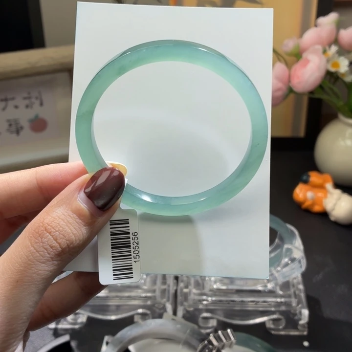 翡翠未镶嵌手镯纯净果绿56