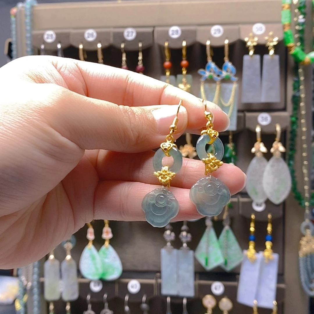 未镶嵌翡翠耳饰翡翠