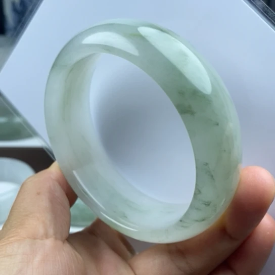 未镶嵌手镯石英质玉（金丝玉）