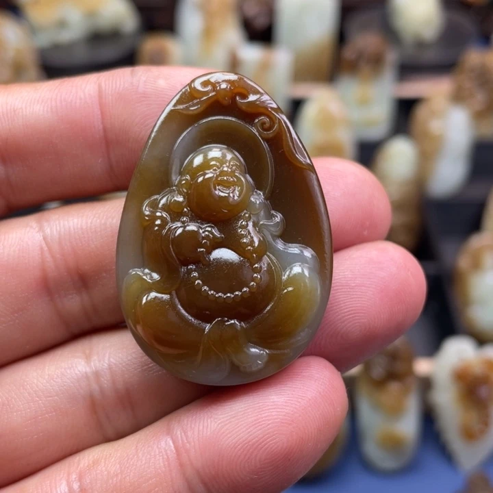颈饰未镶嵌和田玉