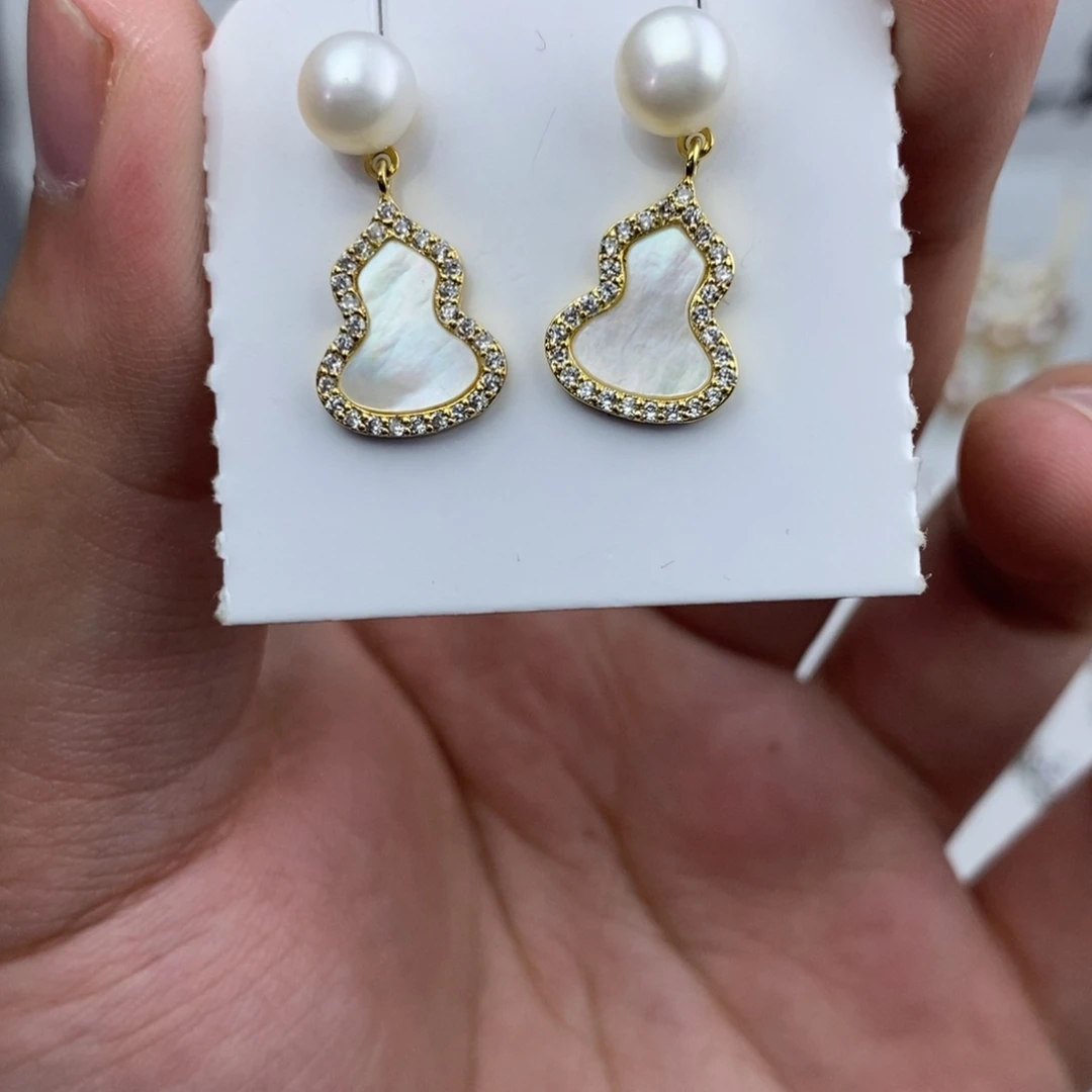 未镶嵌淡水珍珠耳饰