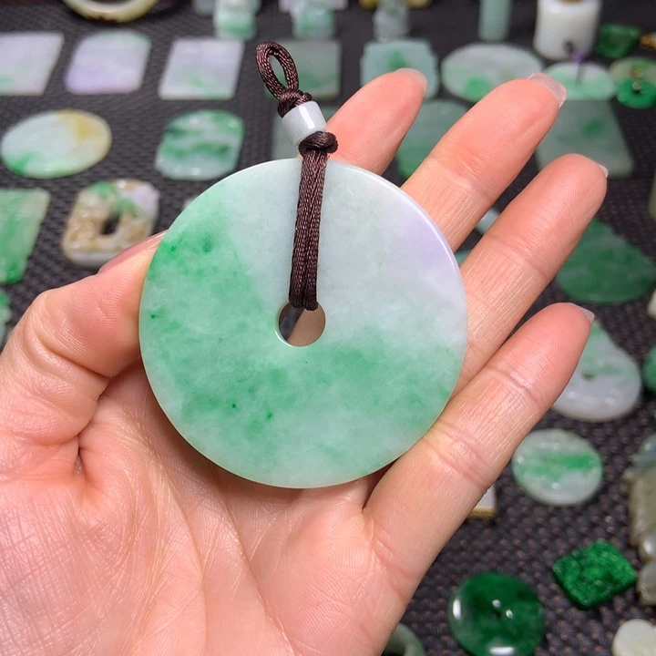 翡翠挂件未镶嵌老**活