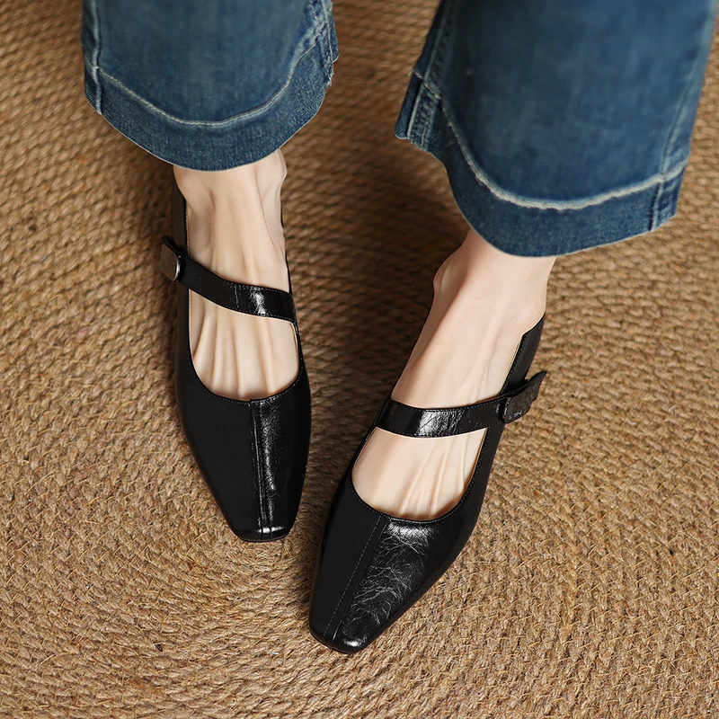 2025年春夏季新款单鞋百搭真皮法式复古玛丽珍粗跟包头中跟皮鞋女