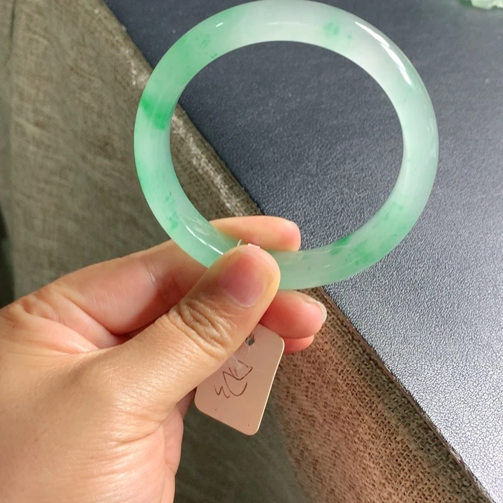 石英质玉手镯未镶嵌爱*可