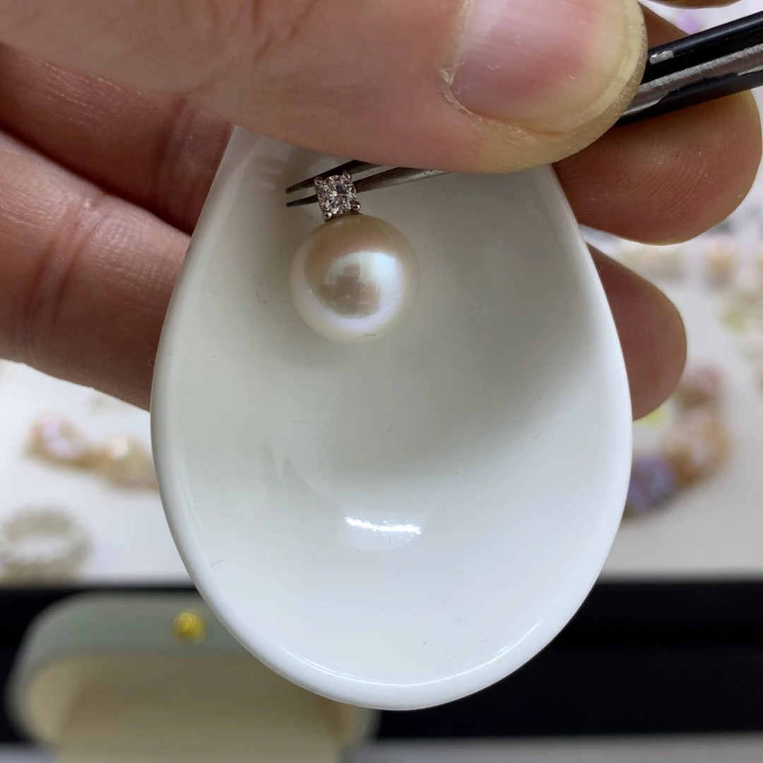 淡水珍珠银S925镶嵌耳饰