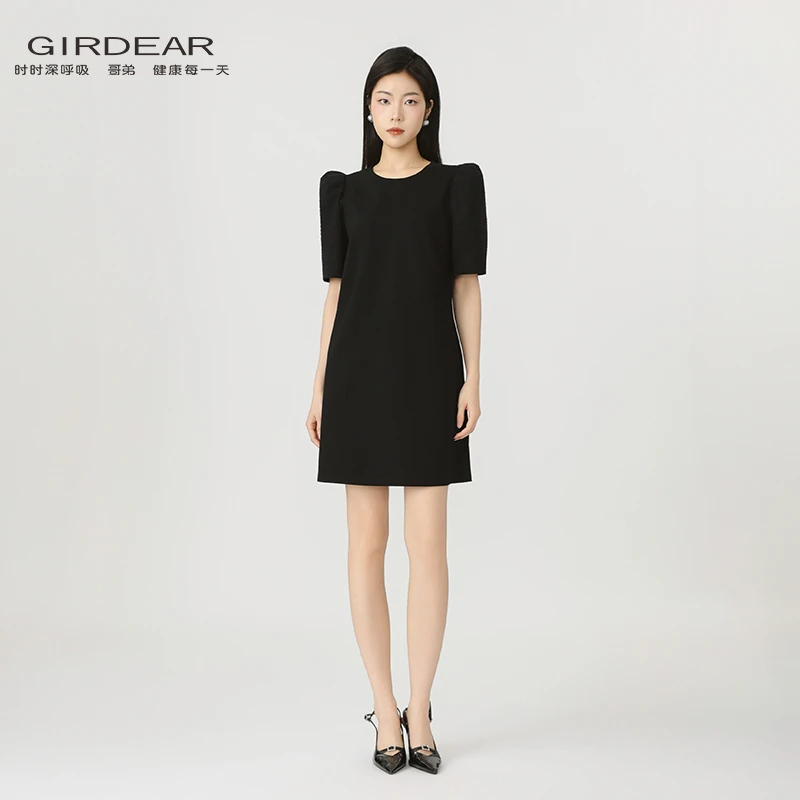 GIRDEAR/哥弟新款时尚简约优雅收腰泡泡袖短袖洋装连衣裙150052