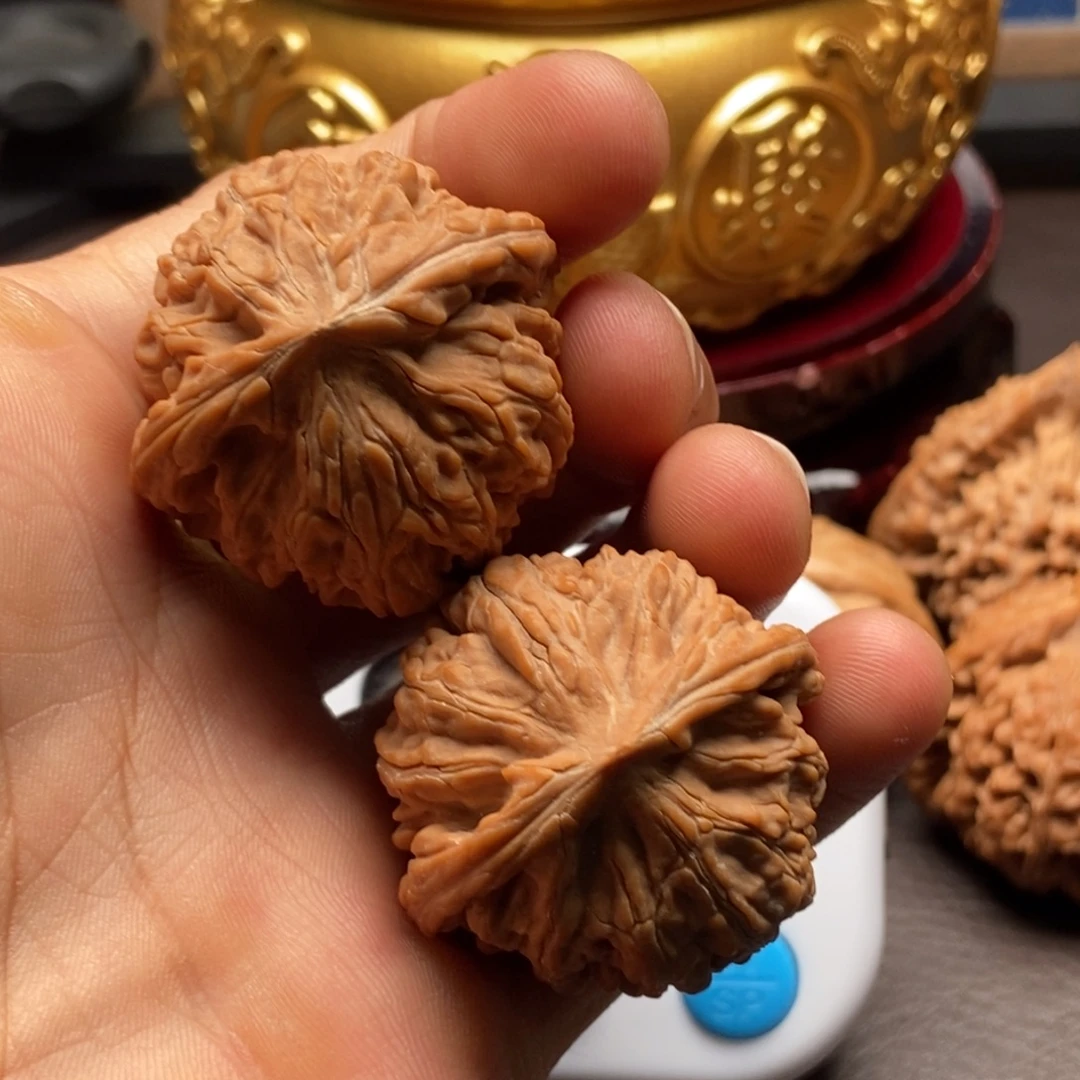 吊坠文玩核桃文山
