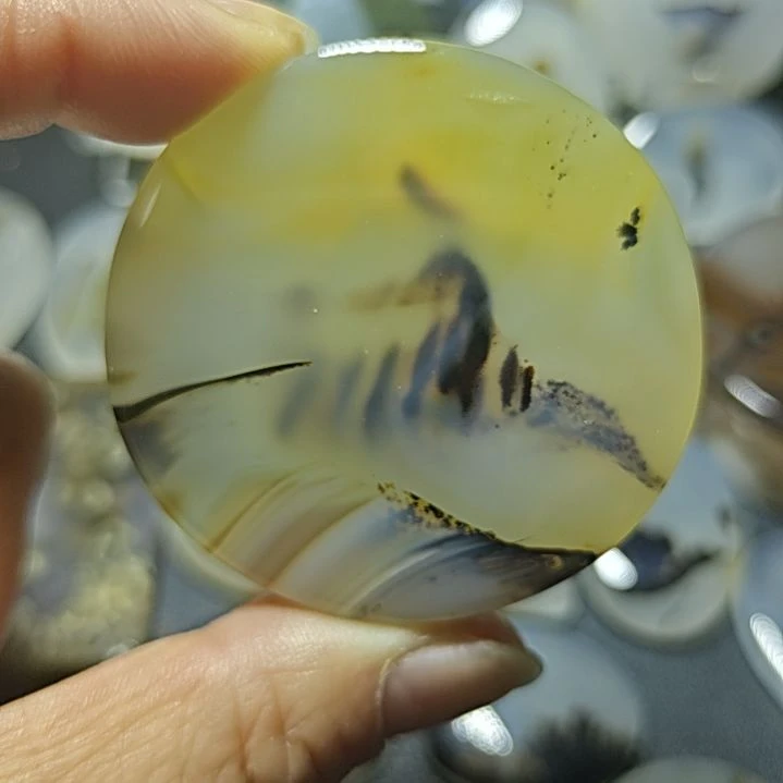 玛瑙/玉髓未镶嵌珠宝奇石