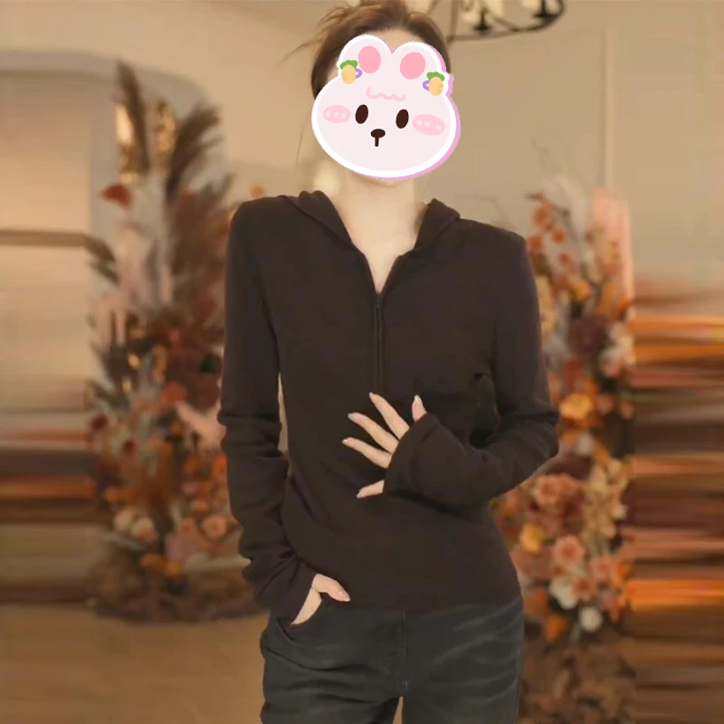 时尚简约连帽半拉链收腰针织衫女2025秋季新款修身显瘦减龄上衣