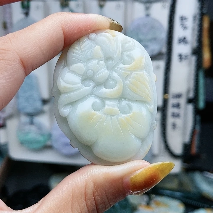 翡翠未镶嵌颈饰翡翠