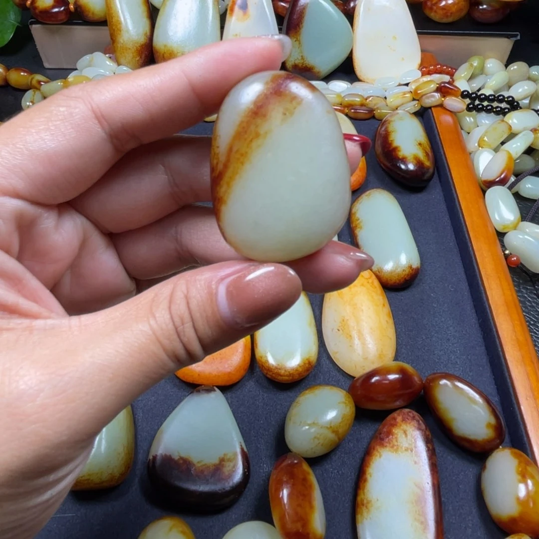 颈饰未镶嵌和田玉了****