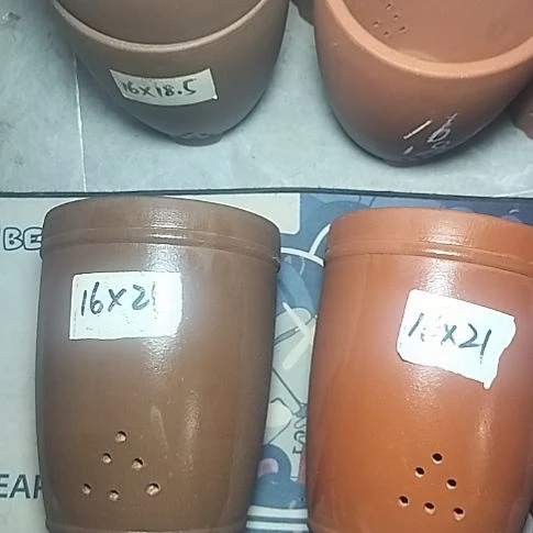 红泥紫泥三线两个花盆