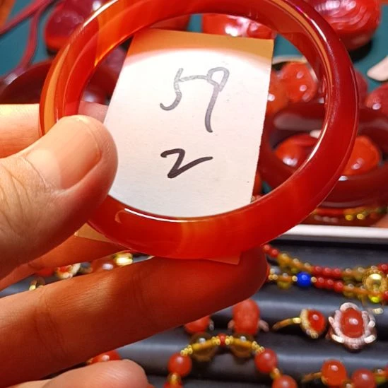 玛瑙/玉髓手镯未镶嵌