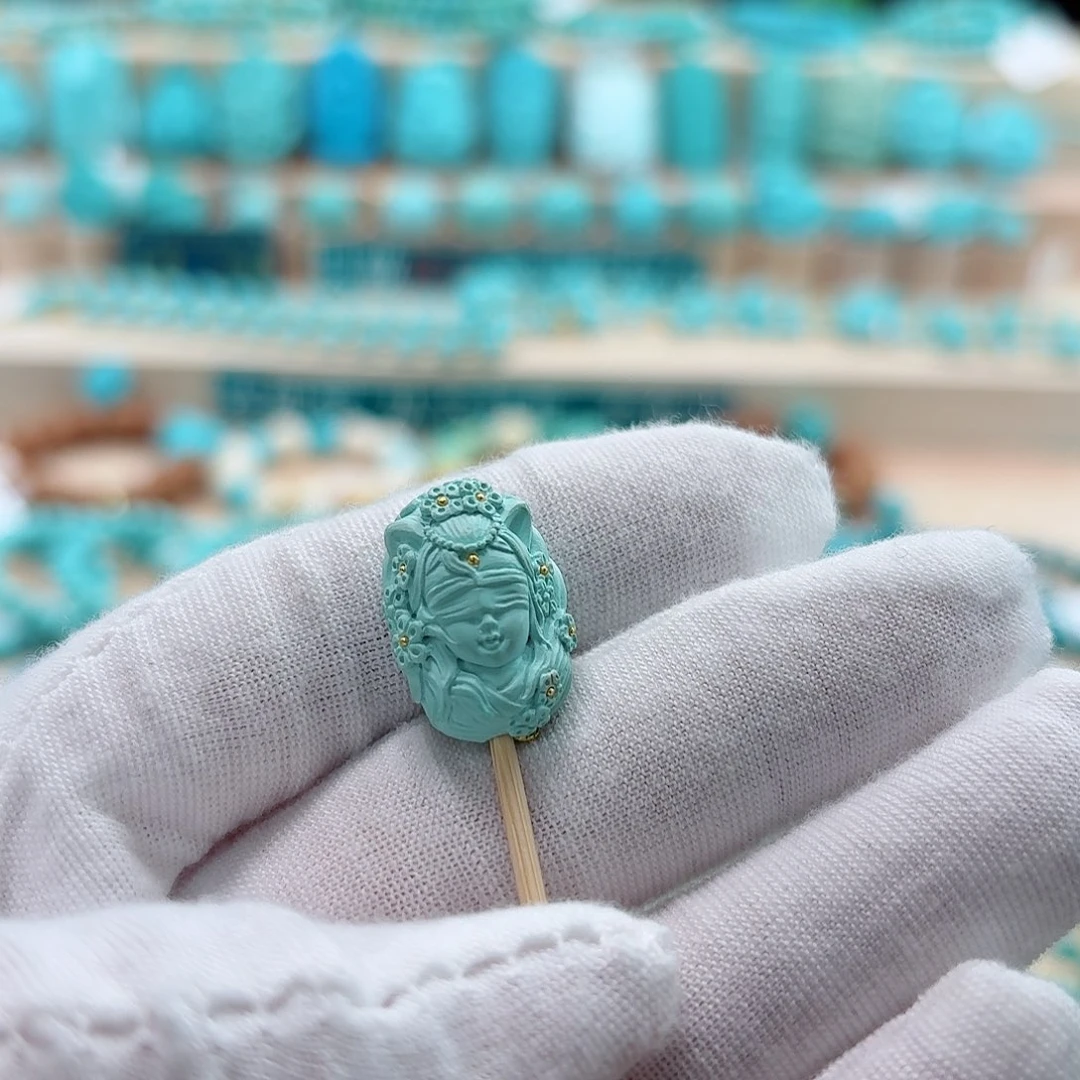 绿松石未镶嵌珠宝奇石