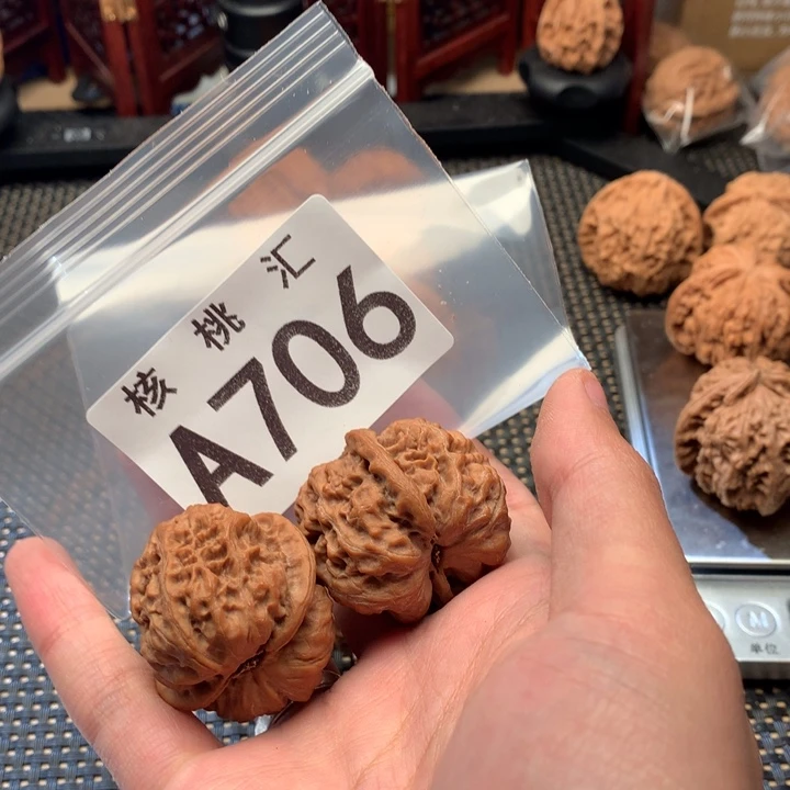 吊坠文玩核桃金钟