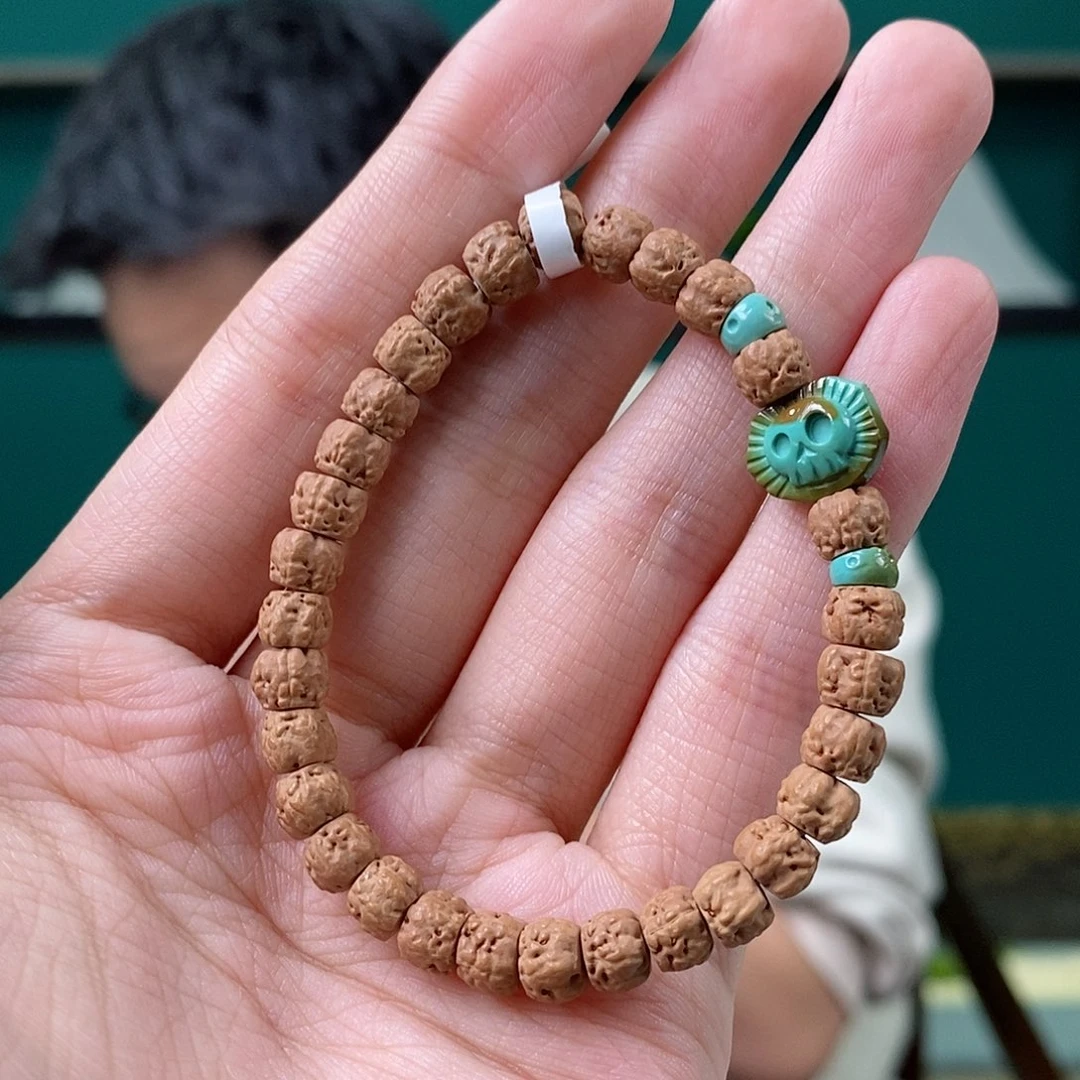 猴头核桃吊坠原创设计