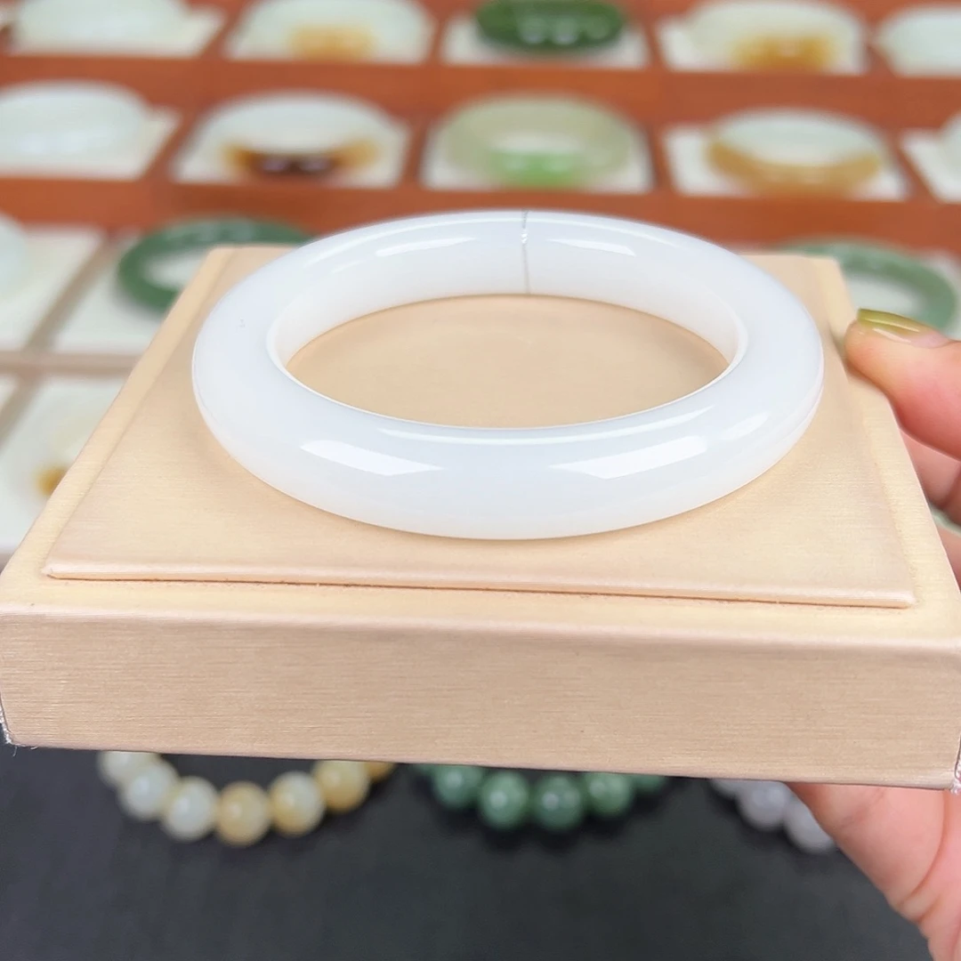 和田玉手镯未镶嵌和田玉白玉手镯