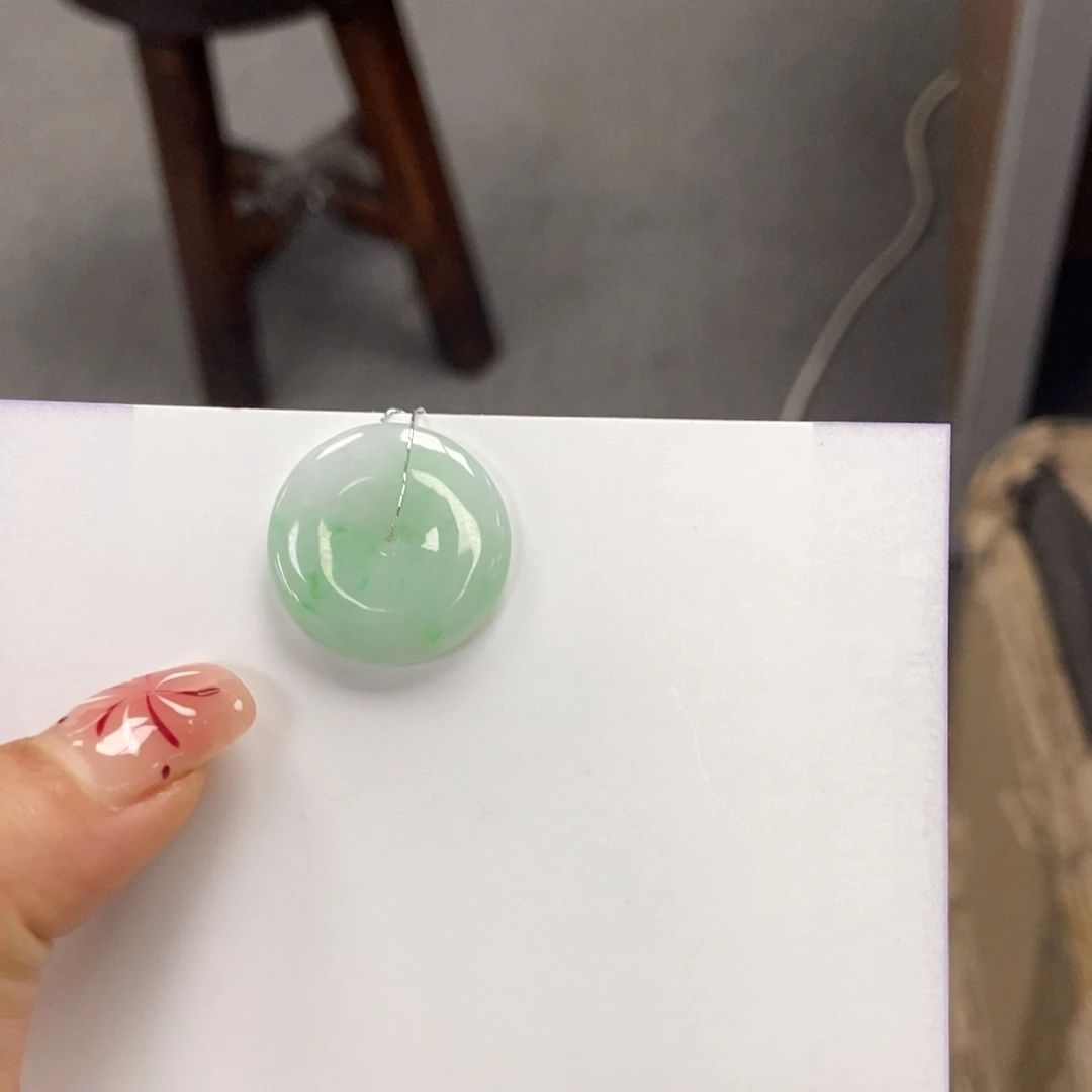 翡翠颈饰未镶嵌天然翡翠