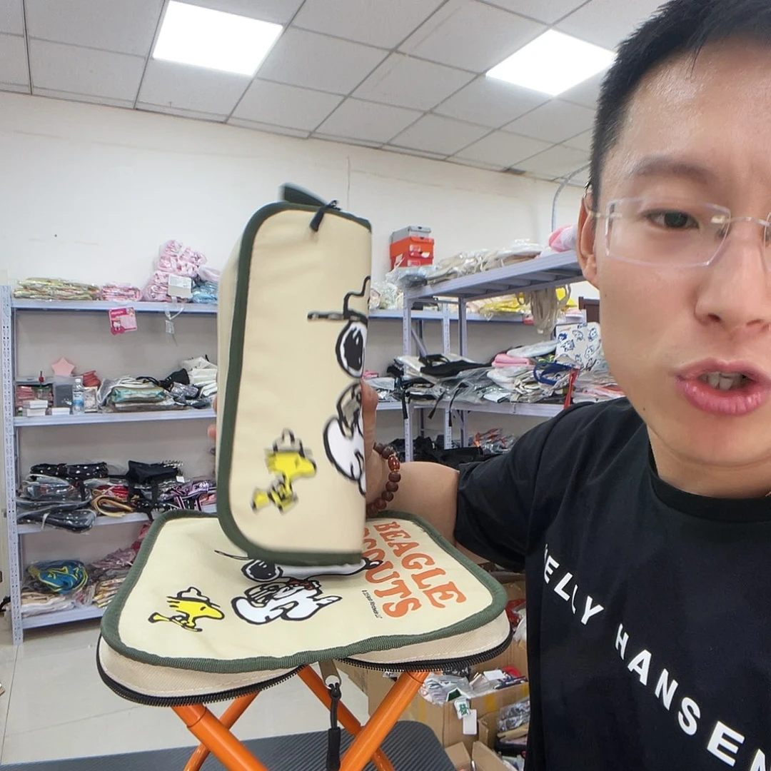 PU化妆包等各种产品的