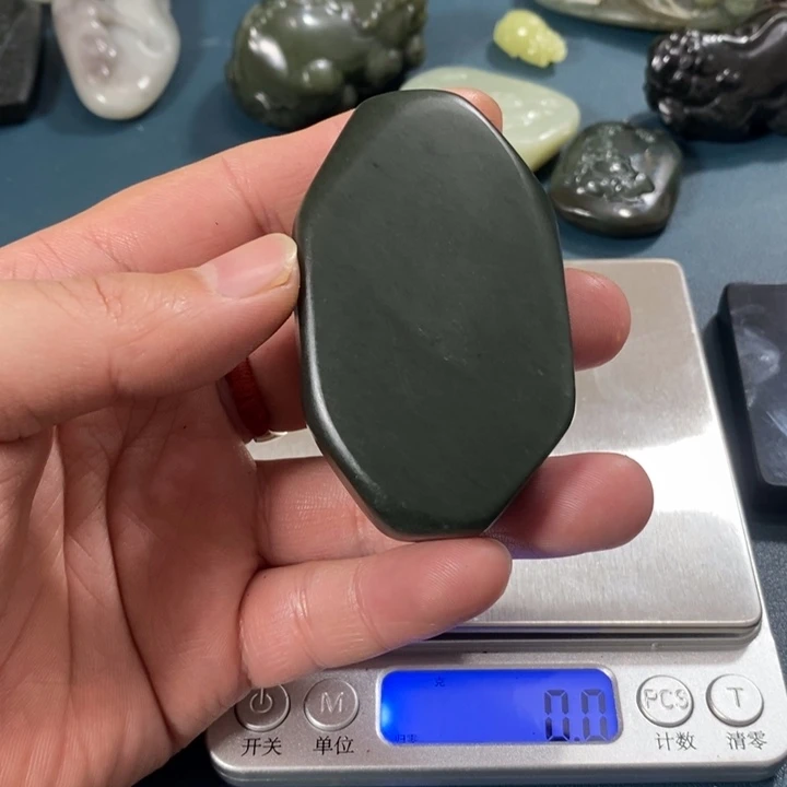 和田玉（糖玉）未镶嵌挂件