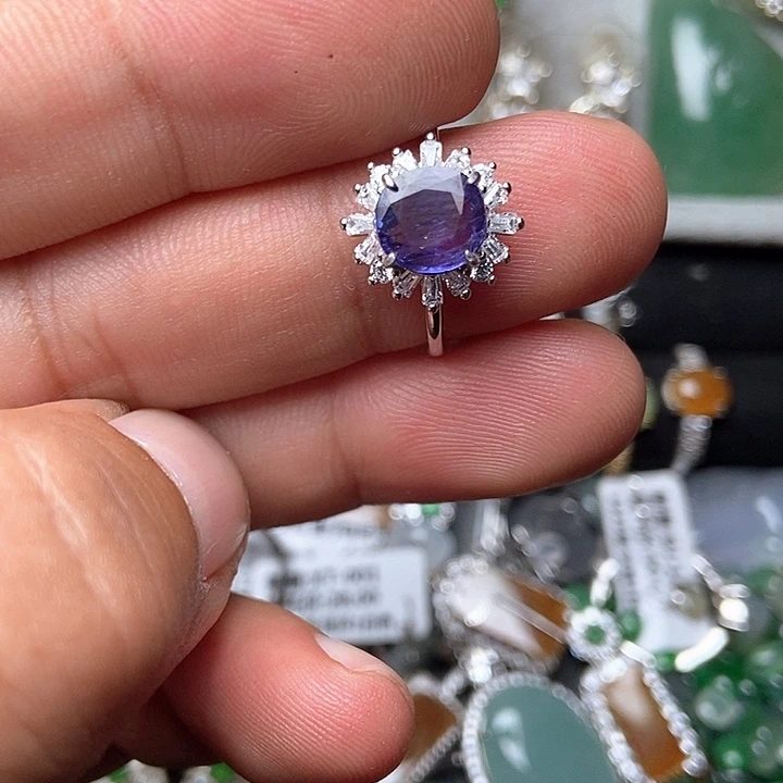 未镶嵌翡翠耳饰戒指