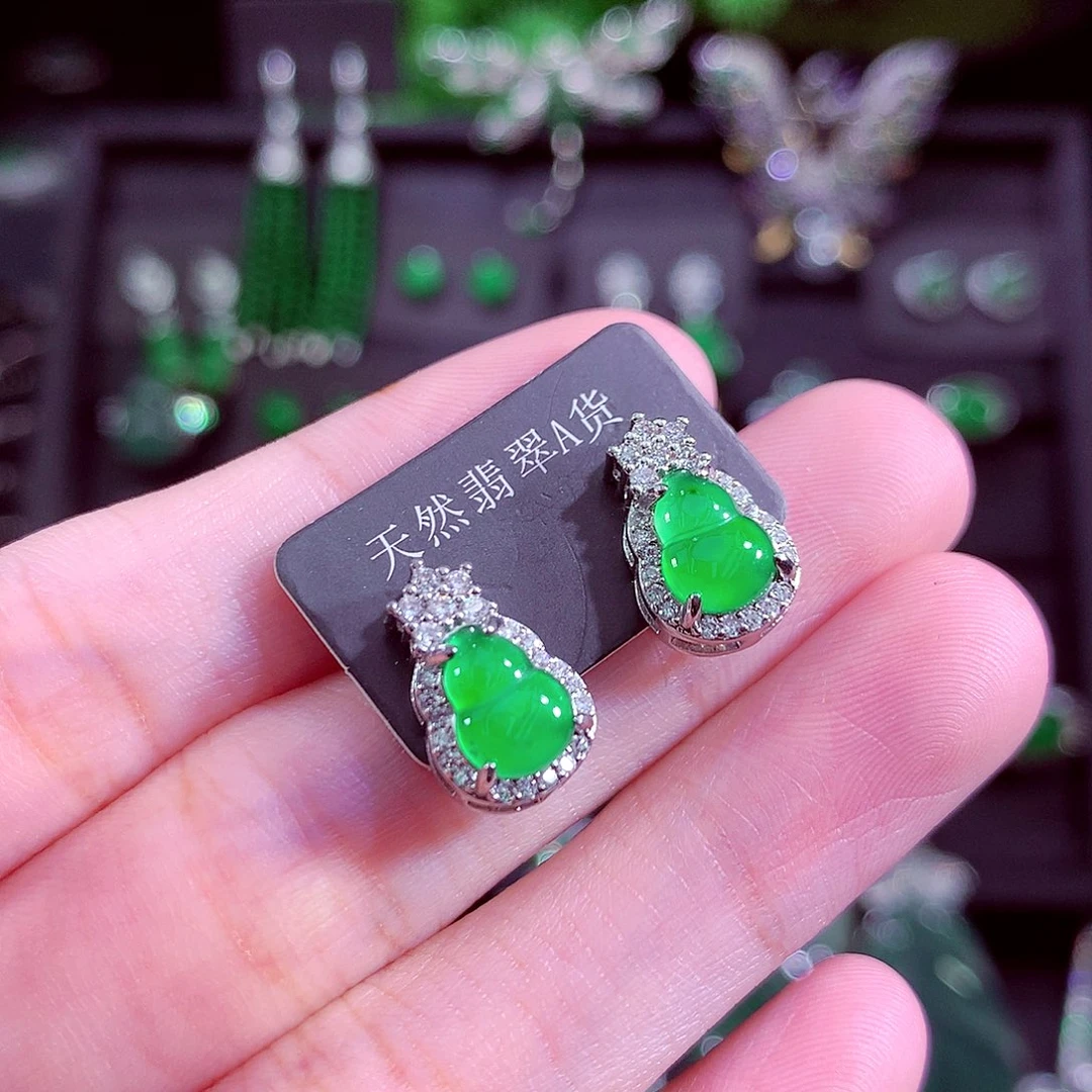 颈饰未镶嵌翡翠天然