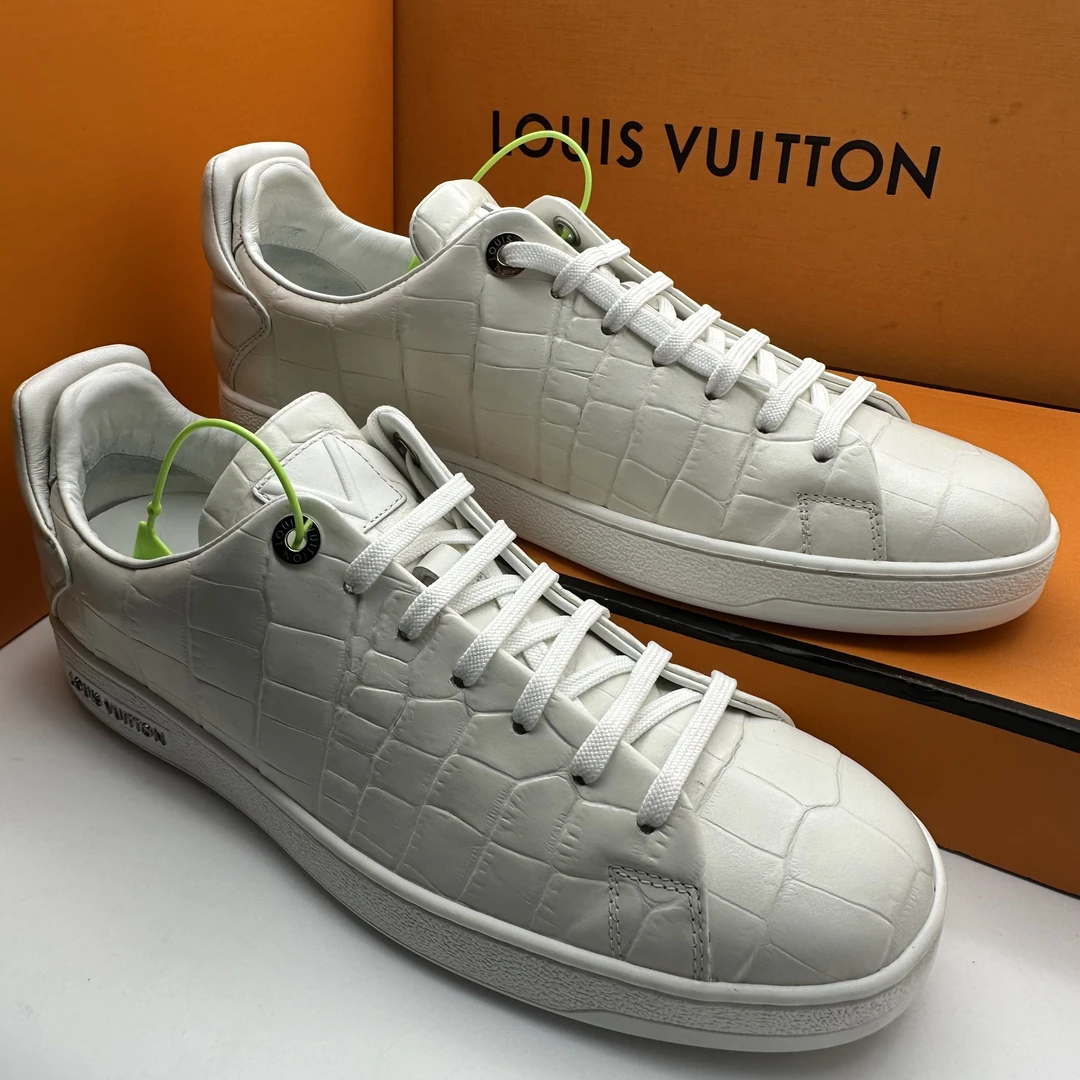 95新 LouisVuitton/路易威登 40.5欧码/男士白色格子纹休闲板鞋