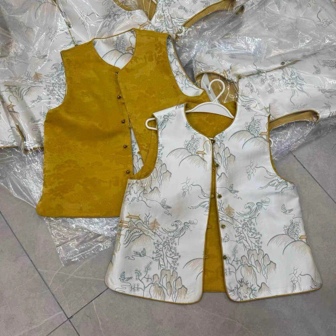 新中式国风马甲女刺绣背心春季新款上衣