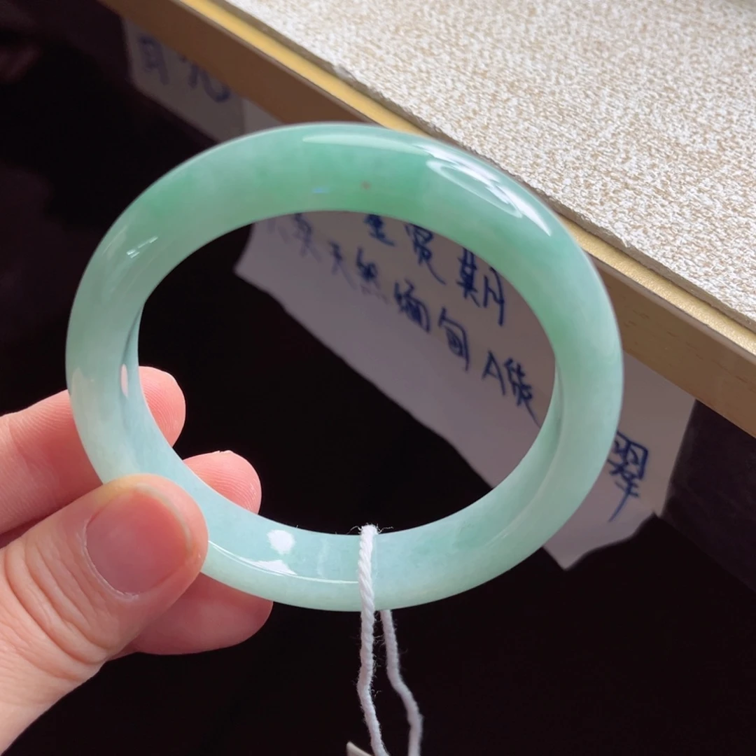 翡翠未镶嵌手镯手镯