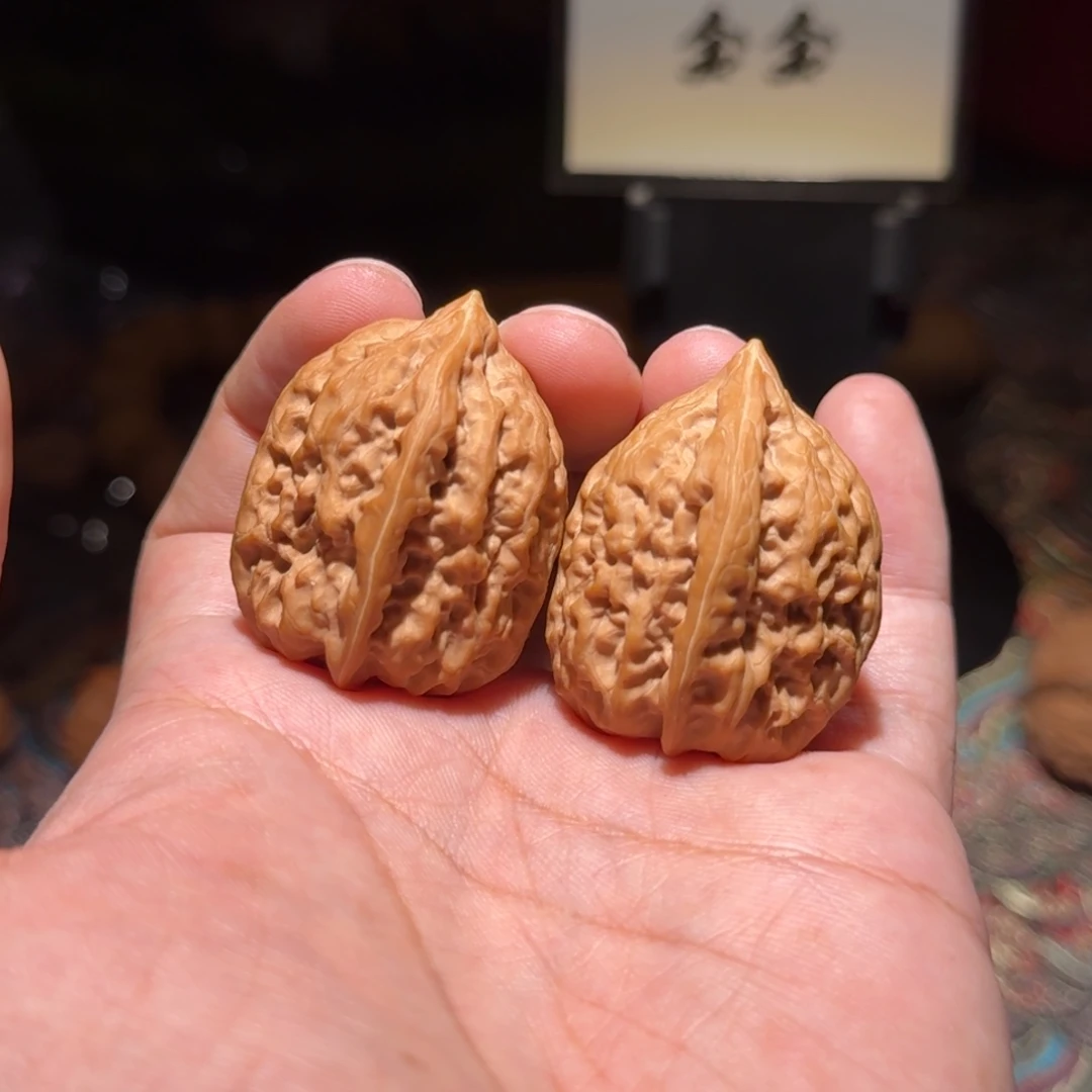 把件核桃783沈鸡，尺寸31 32 41