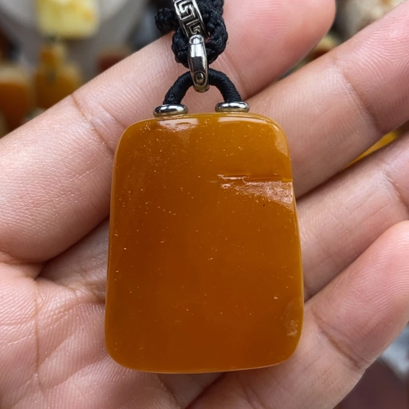 【闪购商品】琥珀颈饰未镶嵌