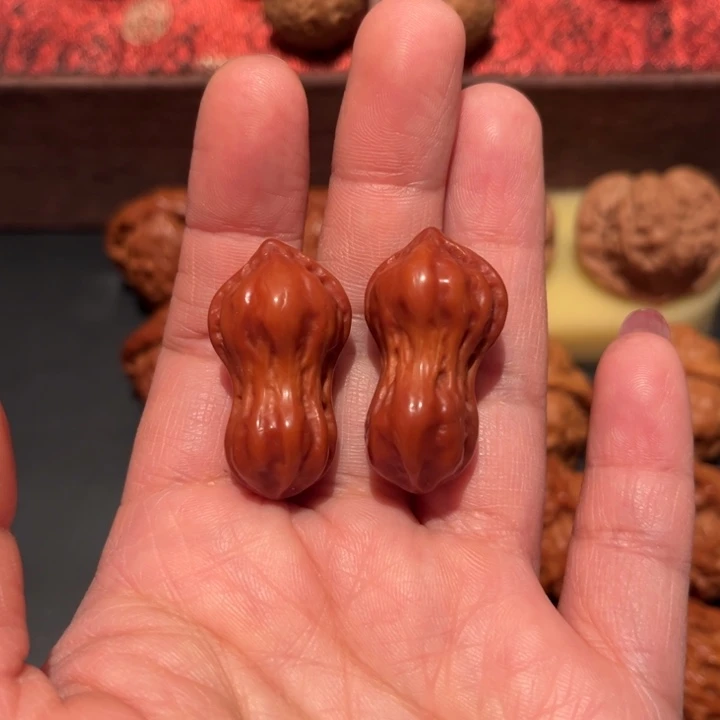 文玩核桃吊坠小花生