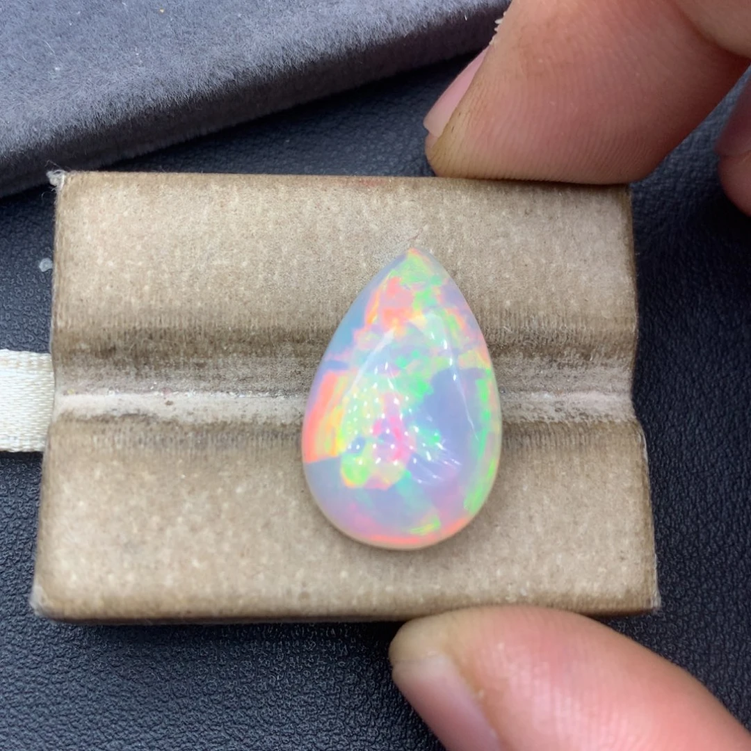 未镶嵌欧泊裸石8.14ct