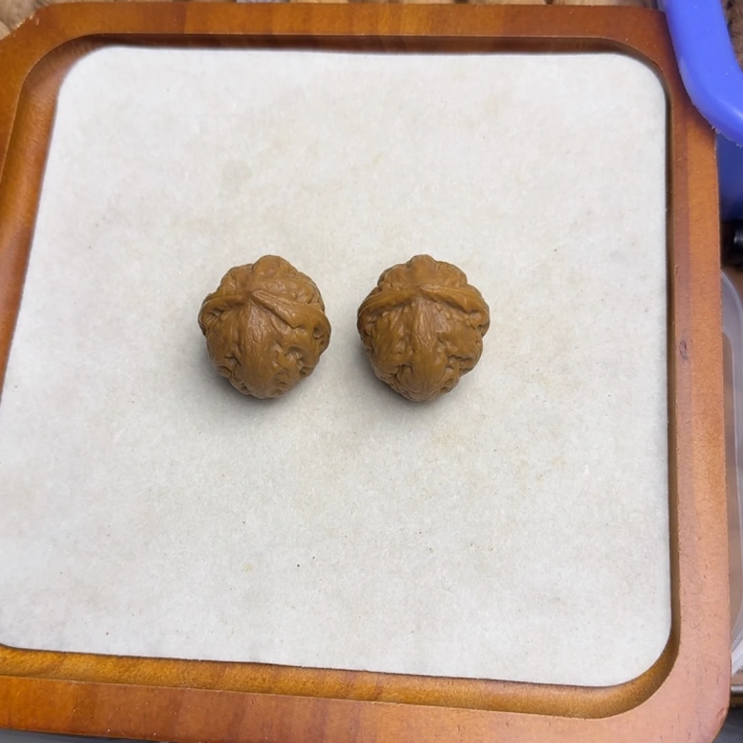 文玩核桃把件建***小秋子手捻