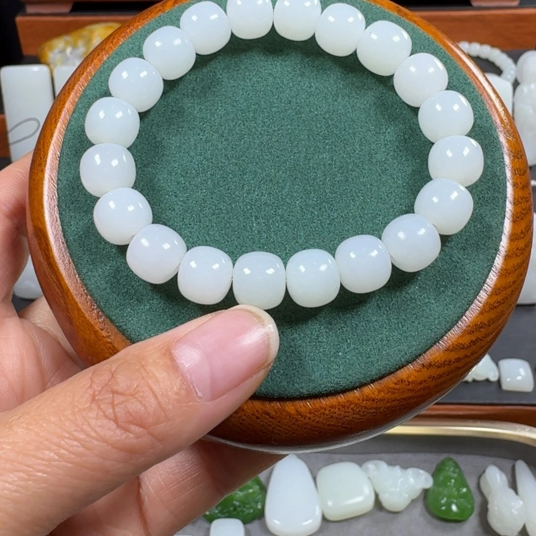 和田玉颈饰未镶嵌王***·