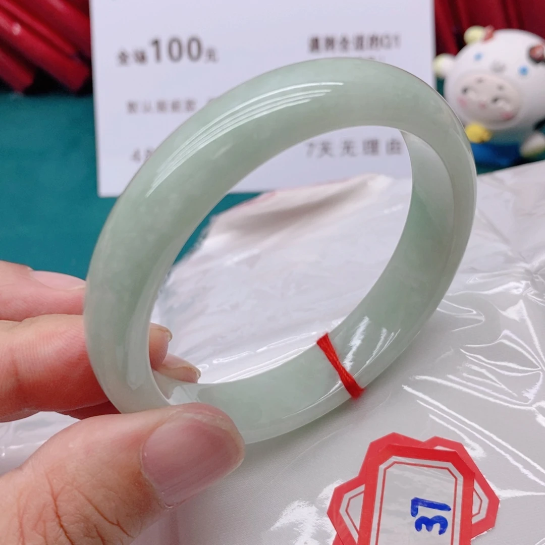 翡翠手镯未镶嵌后**生37777777777