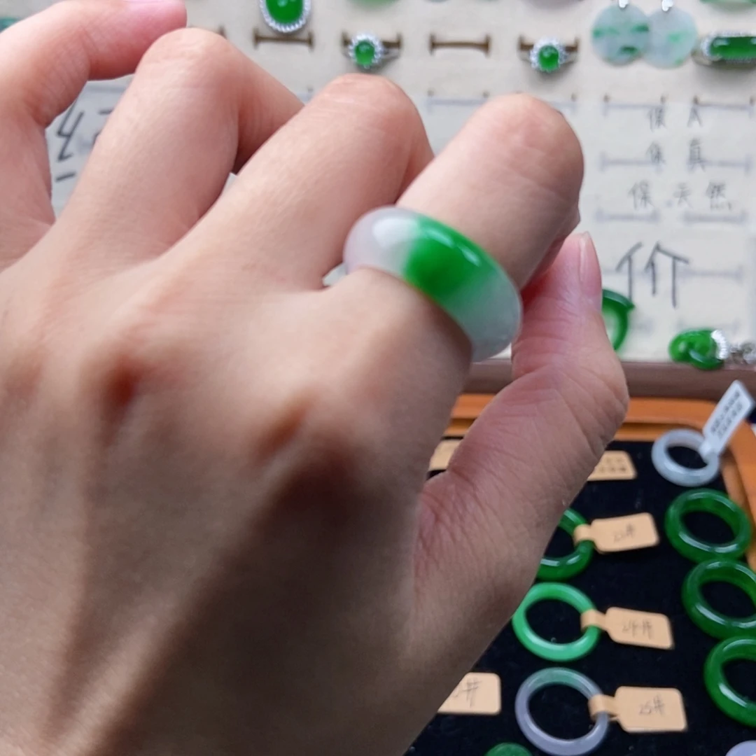 月***妈翡翠未镶嵌戒指13