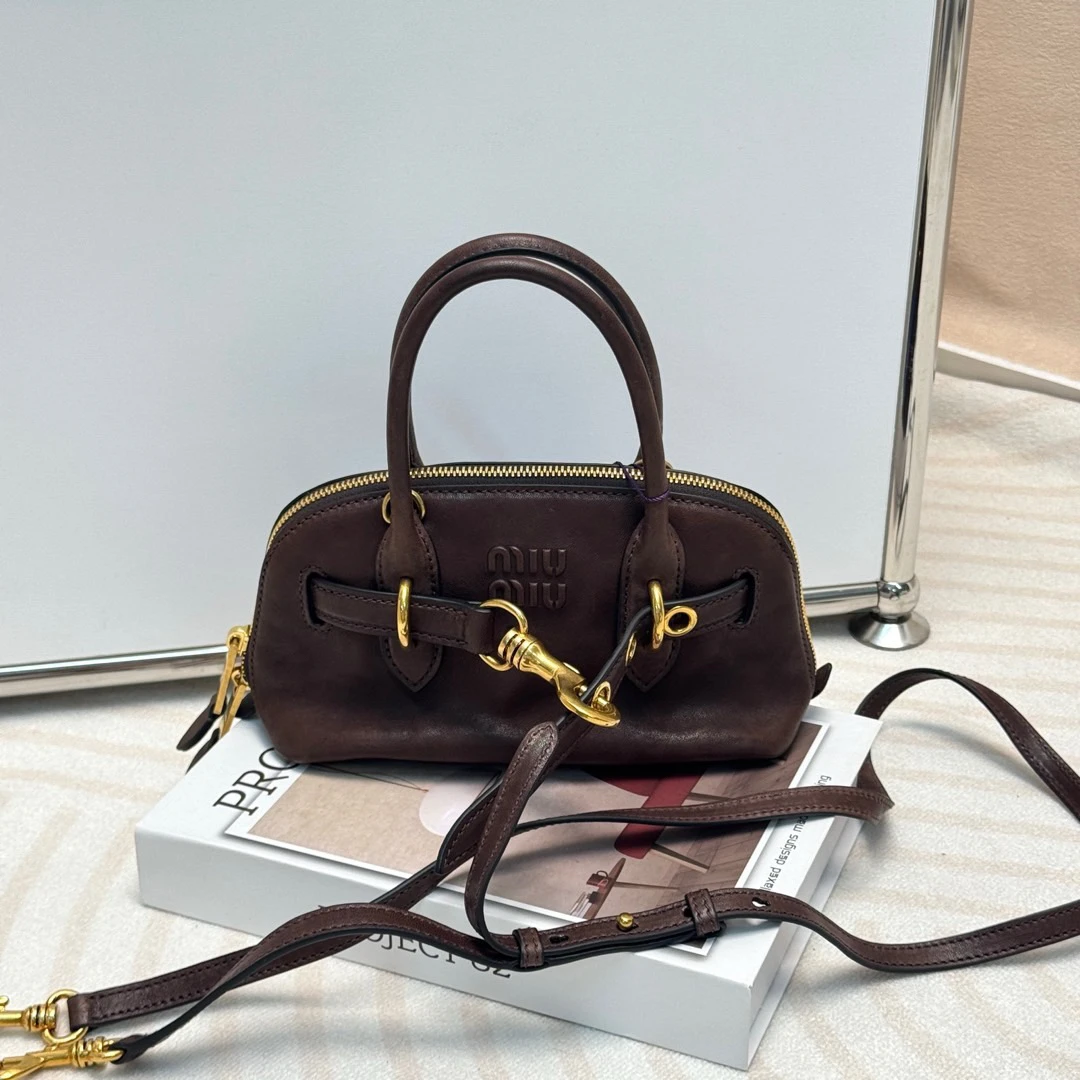 95新 MIU MIU/缪缪 石楠木色 羊皮 Aventure mini包/616705737