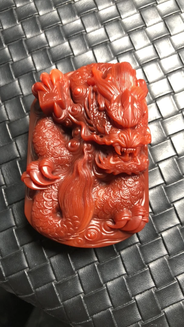 天然原矿缅红手把件