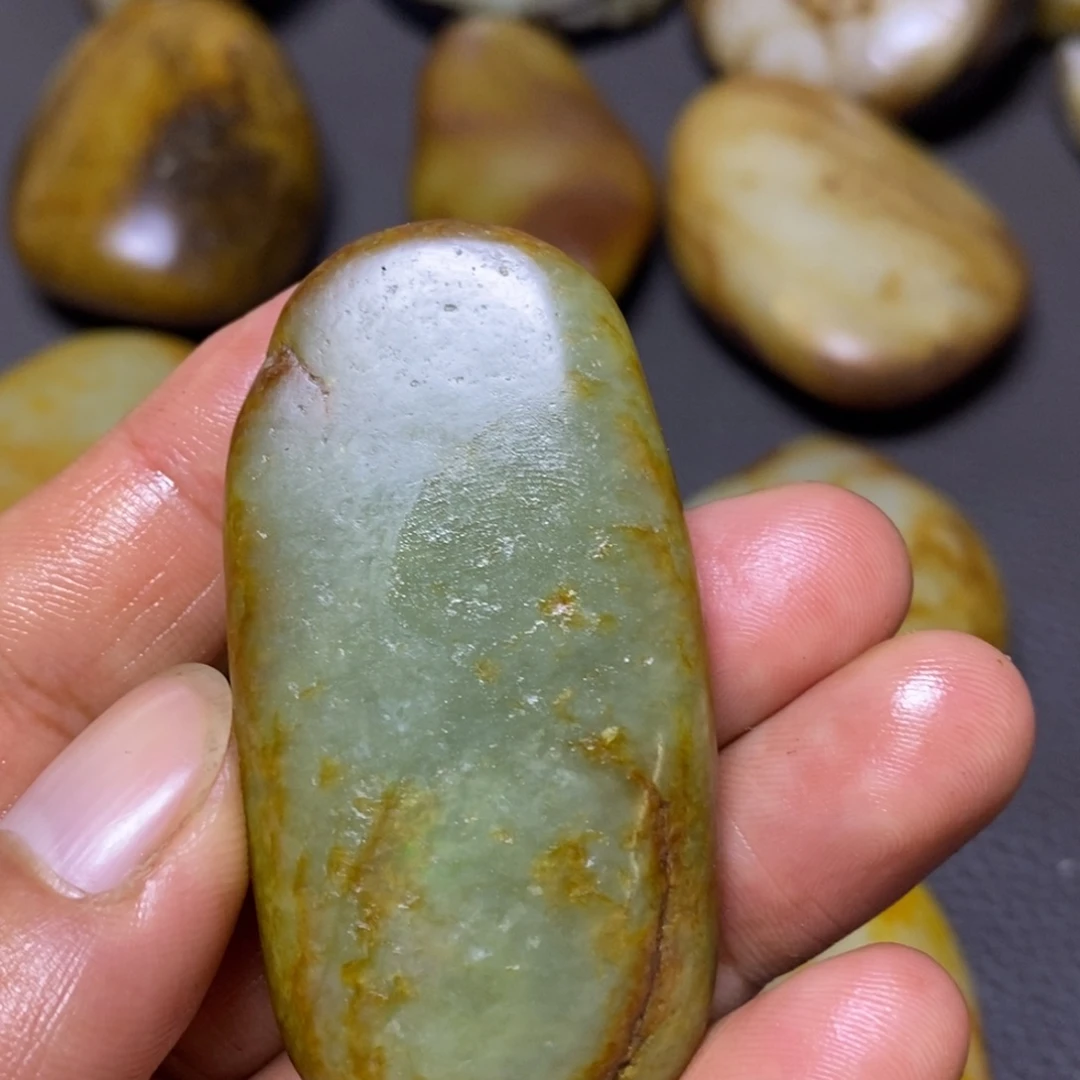 未镶嵌和田玉（糖玉）挂件