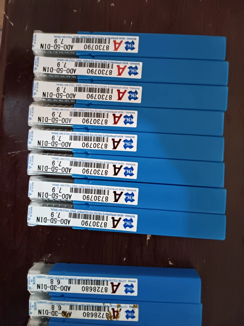 数控刀片、钨钢铣刀。